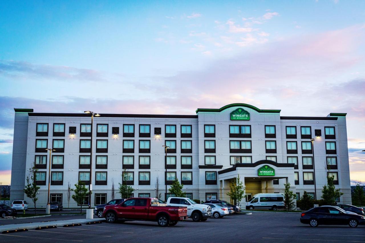 Wingate By Wyndham Calgary Airport Hotel Exterior photo